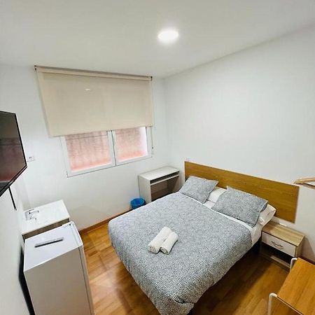 Hospedaje Colonia Vallecas Madrid Exteriör bild