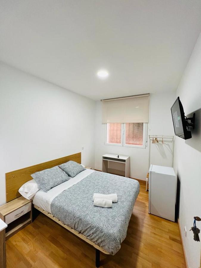 Hospedaje Colonia Vallecas Madrid Exteriör bild