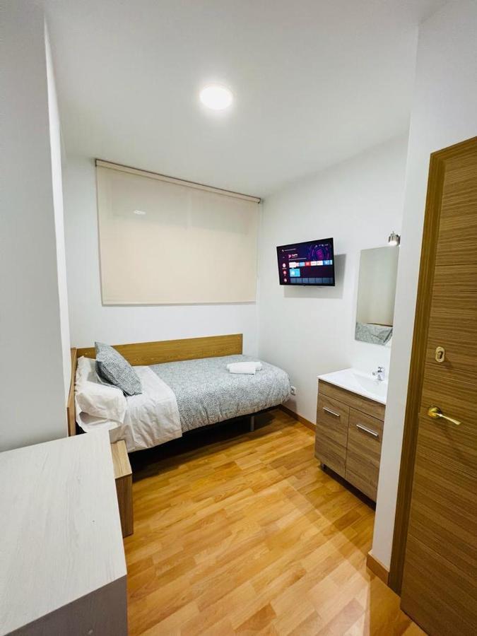 Hospedaje Colonia Vallecas Madrid Exteriör bild